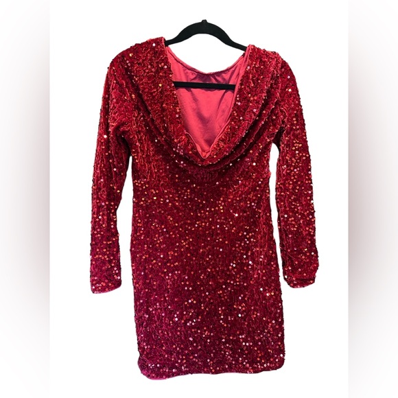 KARA AND KATE NWT RED SEQUIN/VELVET MINI DRESS SIZE MEDIUM - Picture 2 of 6